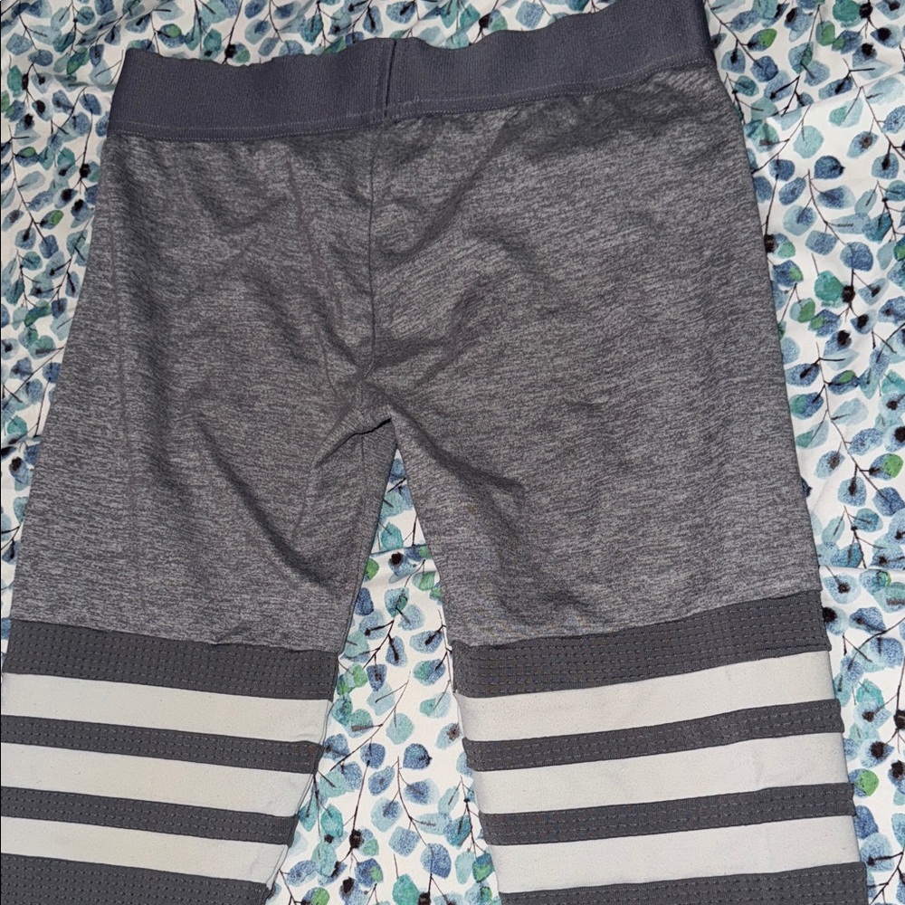 Bombshell Leggings - image 7